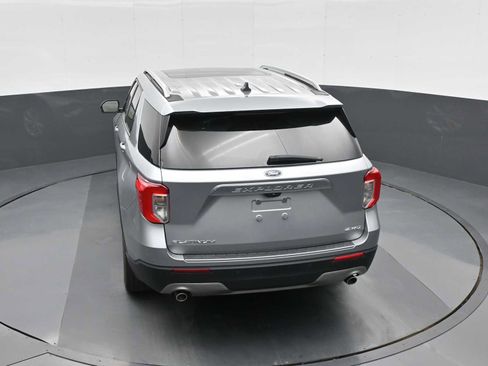 Used 2022 Ford Explorer Platinum w/ Technology Package image 22