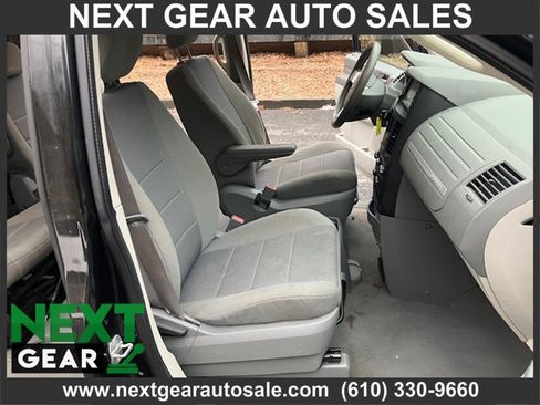 Used 2009 Dodge Grand Caravan SE image 12