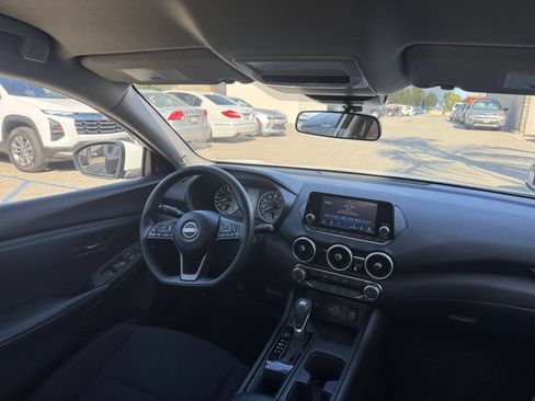 Used 2025 Nissan Sentra S FWD image 32