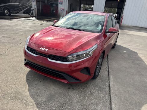Certified 2024 Kia Forte LXS w/ LXS Technology Package image 4
