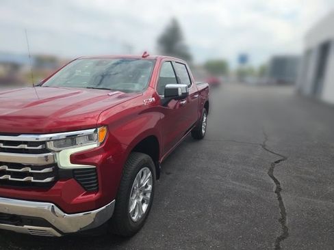 Used 2023 Chevrolet Silverado 1500 LTZ AWD/4WD image 37