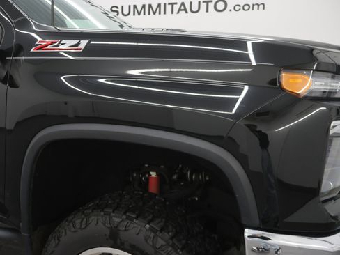 Used 2024 Chevrolet Silverado 2500 LT image 22