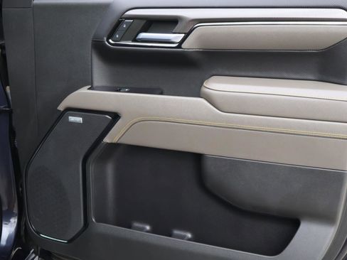 Used 2022 Chevrolet Silverado 1500 ZR2 w/ Technology Package image 19