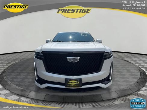 Used 2024 Cadillac Escalade ESV Sport w/ LPO, ONYX Package AWD/4WD image 2