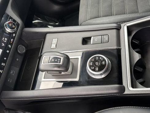 Used 2023 Mitsubishi Outlander SE AWD/4WD image 24