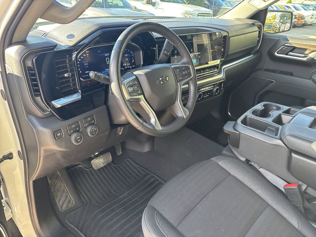 Certified 2026 Chevrolet Silverado 1500 RST AWD/4WD image 13