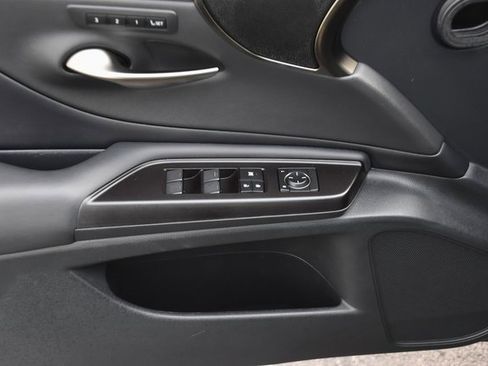 Used 2019 Lexus ES 350 F Sport w/ Accessory Package image 27