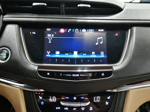 Used 2017 Cadillac XT5 Premium Luxury w/ LPO, Wheel Lock Package AWD/4WD image 10