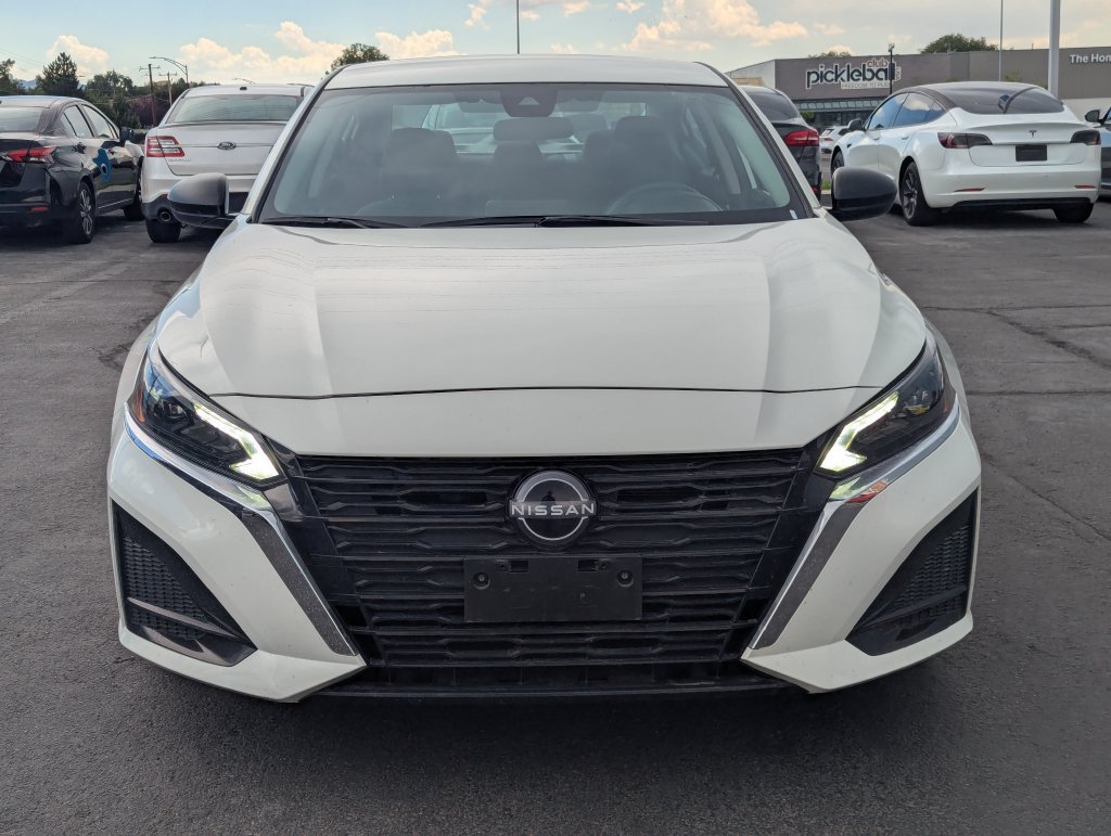 Used 2025 Nissan Altima 2.5 SV FWD image 10