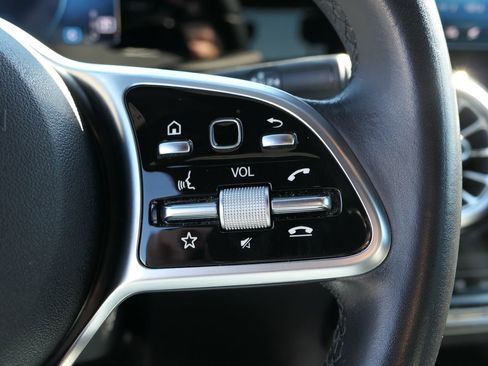 Used 2022 Mercedes-Benz GLA 250 image 16