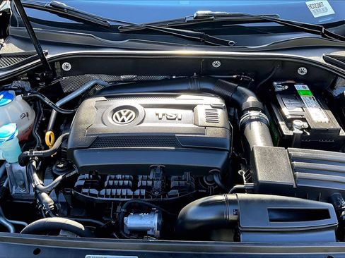 Used 2017 Volkswagen Passat 1.8T SEL Premium image 30