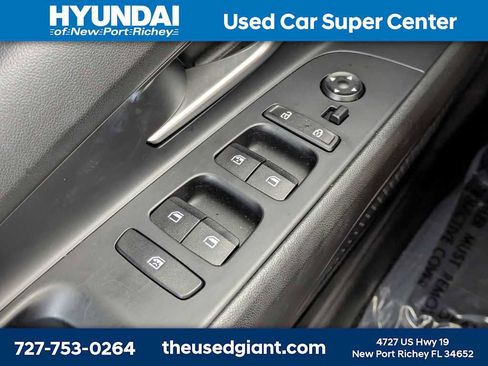 Used 2023 Hyundai Elantra SEL FWD image 22