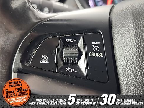 Used 2019 Chevrolet Trax LT w/ LT Convenience Package image 25