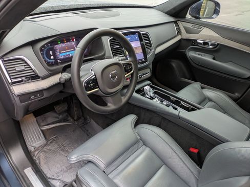 Certified 2023 Volvo XC90 T8 Ultimate image 14