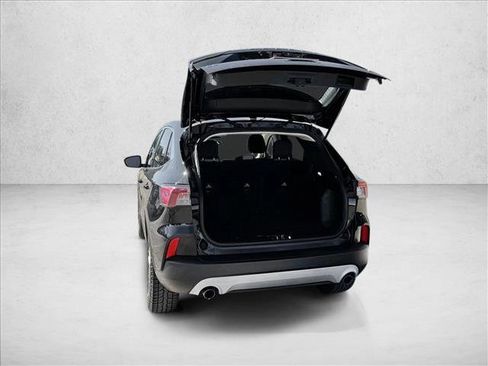 Used 2020 Ford Escape SE image 6