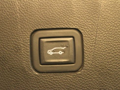 Used 2023 Chevrolet Traverse RS w/ LPO, Floor Liner Package image 15
