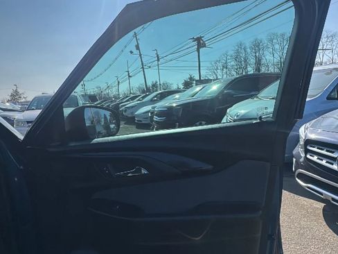 Used 2021 Chevrolet TrailBlazer LS image 27