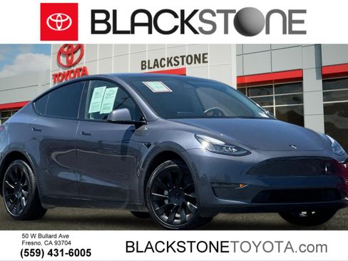 Used 2023 Tesla Model Y Long Range AWD/4WD image 1