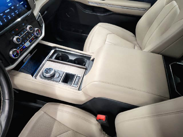 Used 2024 Ford Expedition Limited RWD image 32