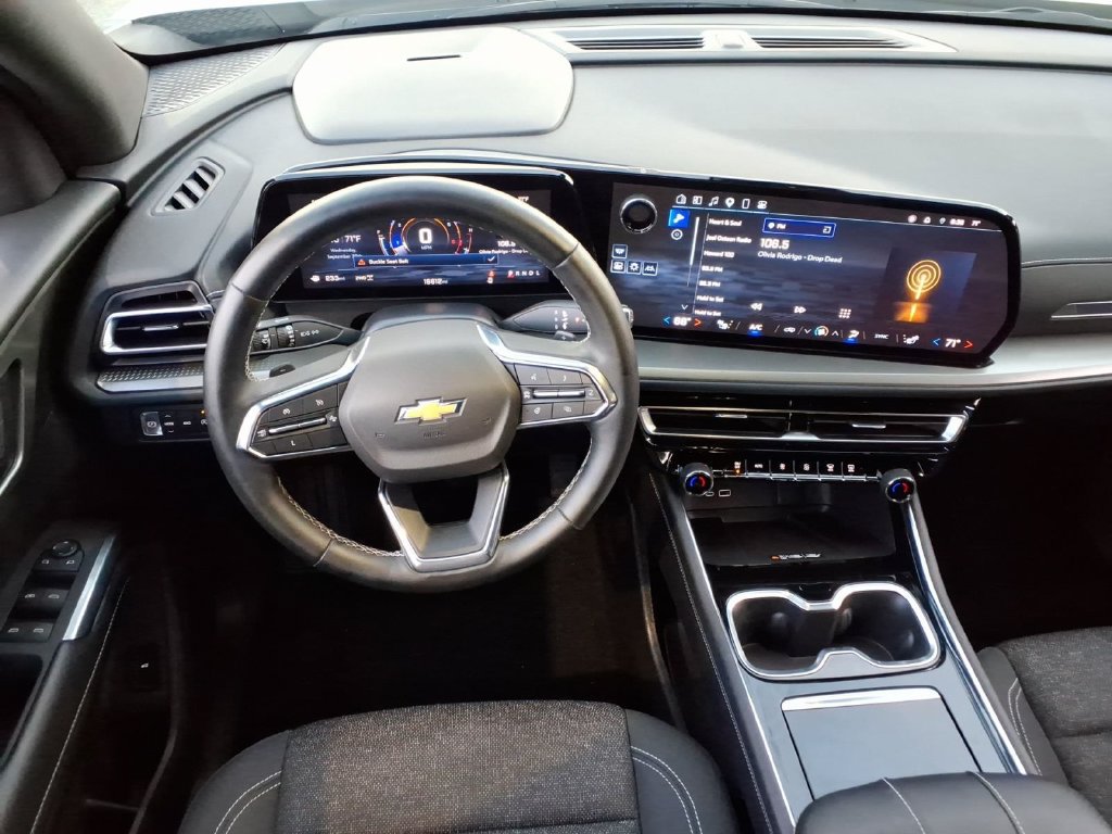 Used 2024 Chevrolet Traverse LT AWD/4WD image 23
