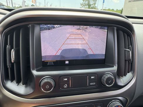 Used 2022 Chevrolet Colorado Z71 AWD/4WD image 36