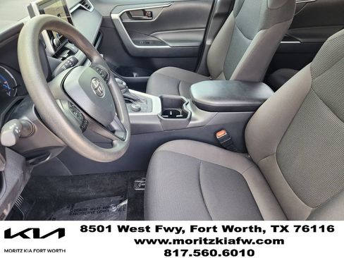 Used 2025 Toyota RAV4 LE AWD/4WD image 12