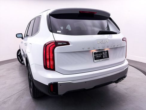 Used 2024 Kia Telluride S FWD image 8
