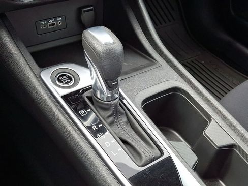 Used 2022 Nissan Sentra SV w/ All-Weather Package FWD image 21