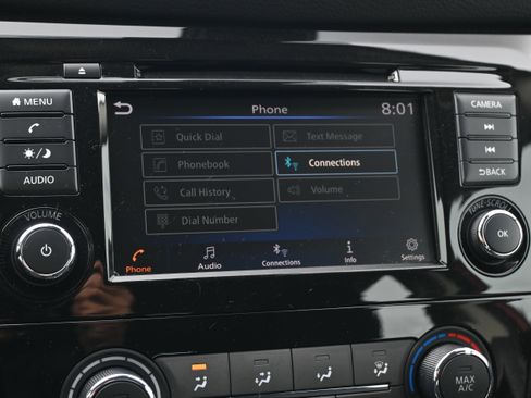 Used 2021 Nissan Rogue Sport S image 30