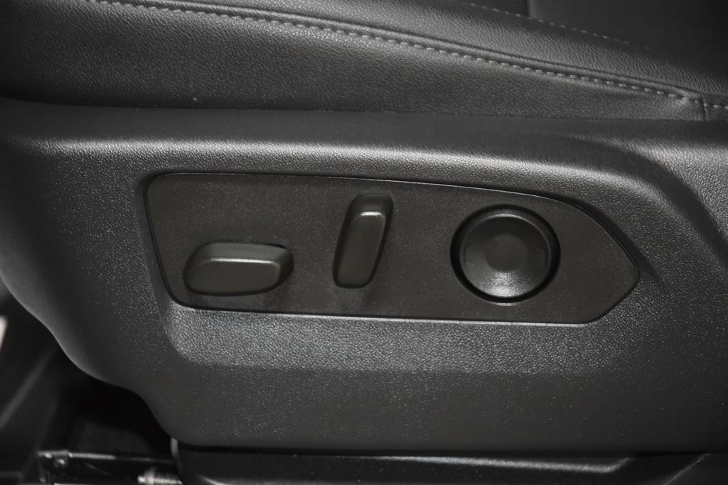 Used 2022 Chevrolet Silverado 1500 LTZ AWD/4WD image 43