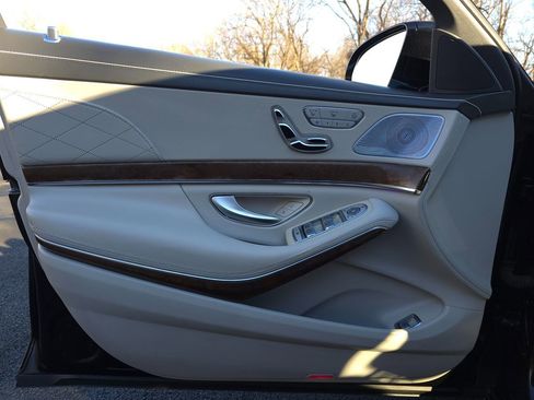 Used 2015 Mercedes-Benz S 550 4MATIC Sedan image 23
