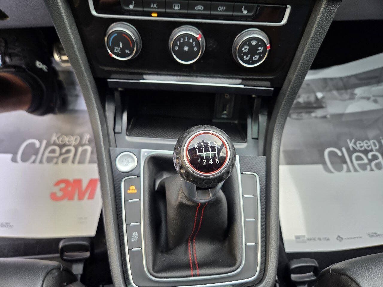 Used 2017 Volkswagen GTI SE FWD image 14