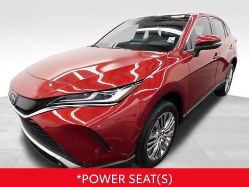 Used 2024 Toyota Venza Limited image 4