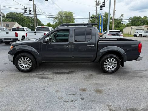 Used 2012 Nissan Frontier SL AWD/4WD image 7