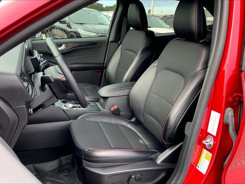 Certified 2024 Ford Escape ST-Line w/ Equipment Group 301A image 7