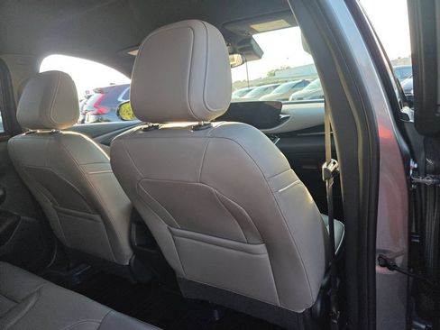 Used 2026 Buick Envista Avenir FWD image 30