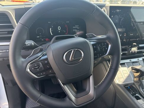 Certified 2026 Lexus GX 550 w/ Accessory Package (ZB) AWD/4WD image 14