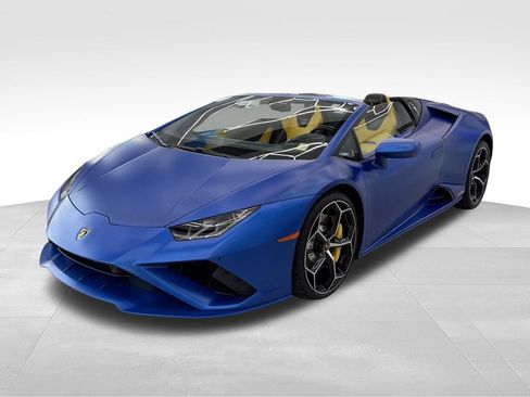 Used 2022 Lamborghini Huracan EVO RWD image 3