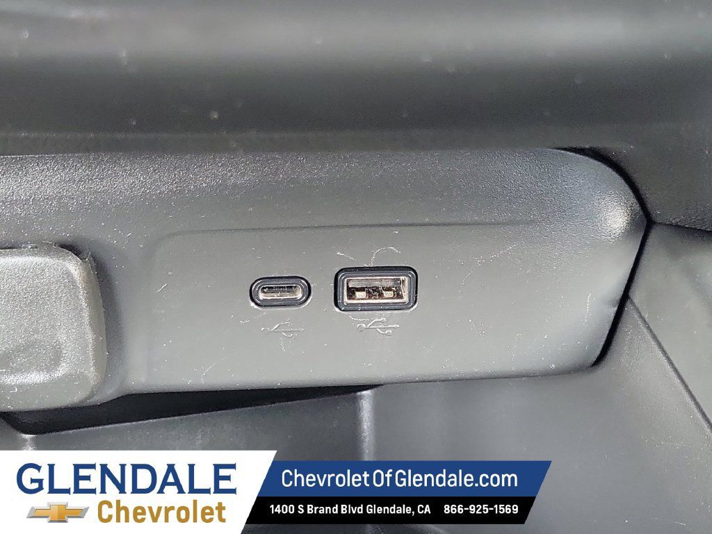 Used 2024 Chevrolet Trax RS w/ Driver Confidence Package FWD image 21