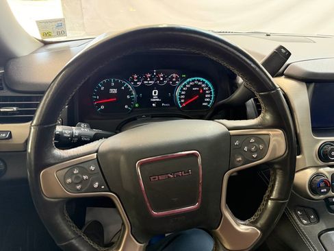 Used 2018 GMC Yukon Denali w/ Denali Ultimate Package image 14