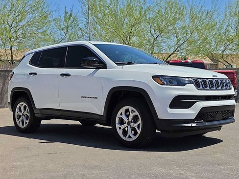 Used 2025 Jeep Compass Sport AWD/4WD image 3