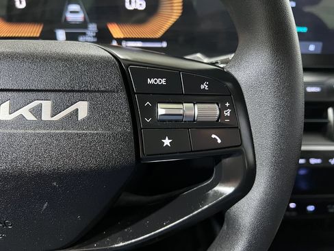 Used 2025 Kia K4 FWD image 15