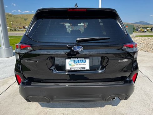 New 2025 Subaru Forester Touring w/ Touring Package image 8