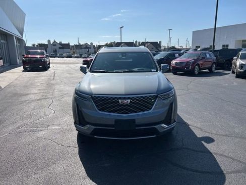 Used 2023 Cadillac XT6 Premium Luxury w/ Technology Package AWD/4WD image 3