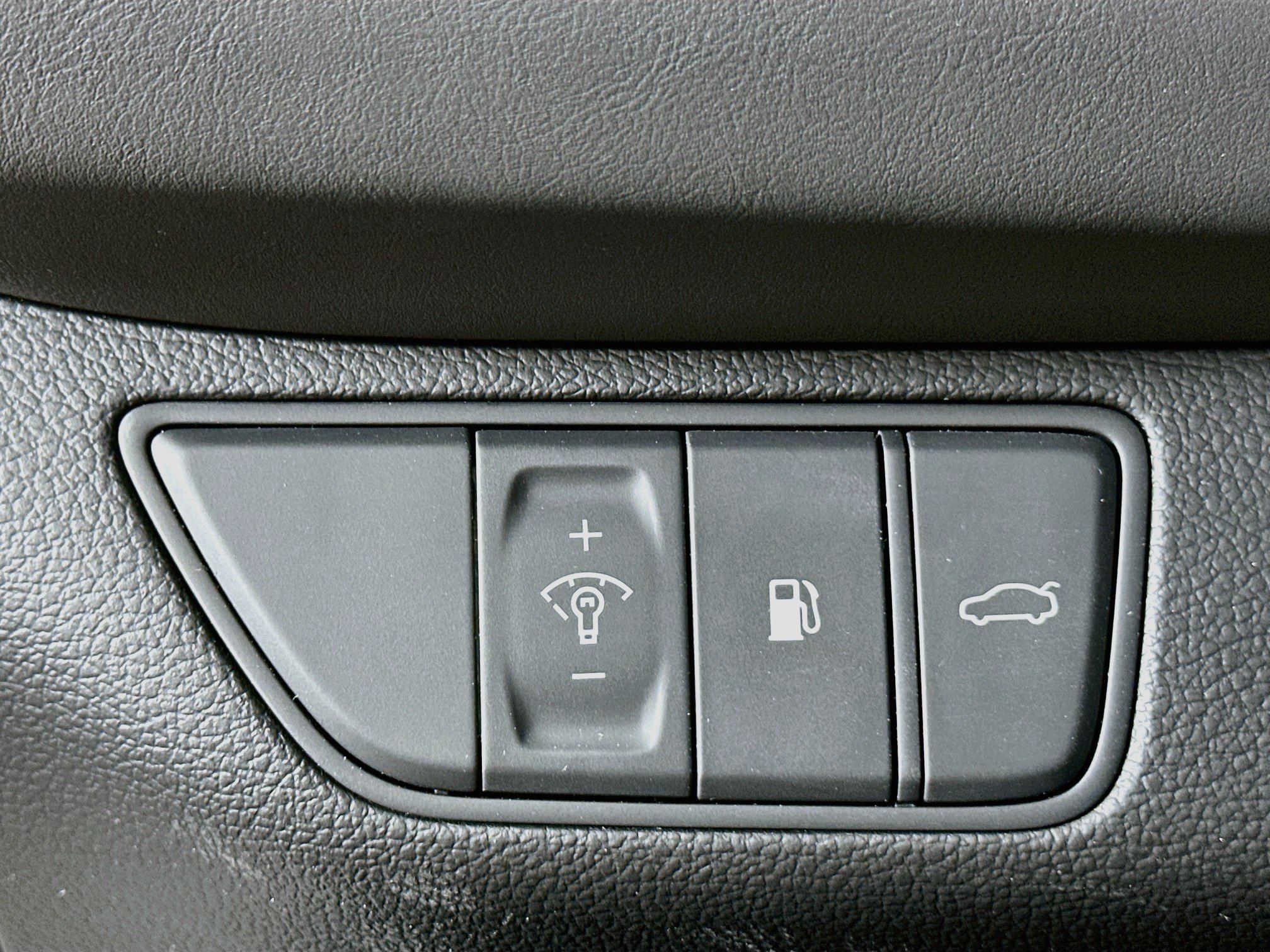 Used 2026 Genesis G70 2.5T RWD image 17
