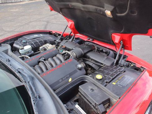 Used 1999 Chevrolet Corvette Convertible w/ Memory Pkg RWD image 10