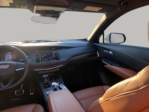 Used 2023 Cadillac XT4 Sport image 23