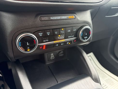 Used 2025 Ford Escape ST-Line Elite image 39