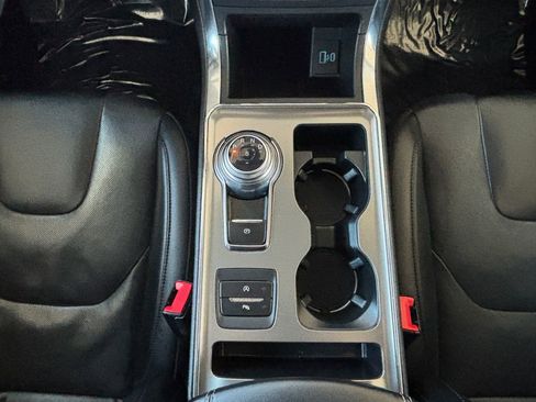 Used 2022 Ford Edge Titanium w/ Equipment Group 301A image 15