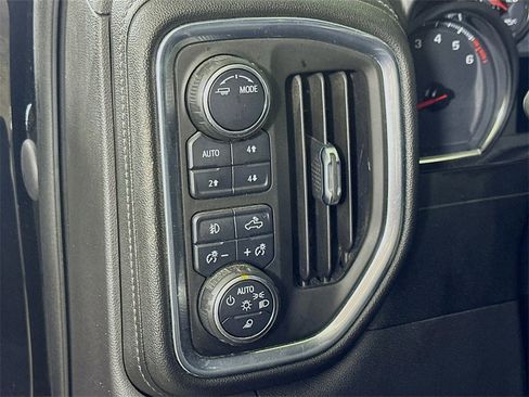 Used 2021 Chevrolet Silverado 1500 LT Trail Boss w/ Convenience Package II image 16